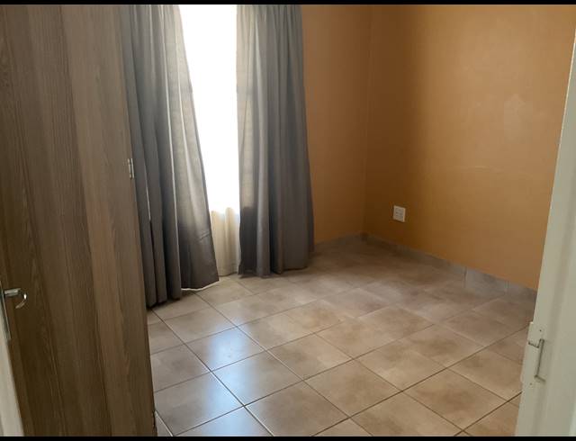 3 BEDROOM FREESTANDING FOR SALE IN KOSMOSDAL